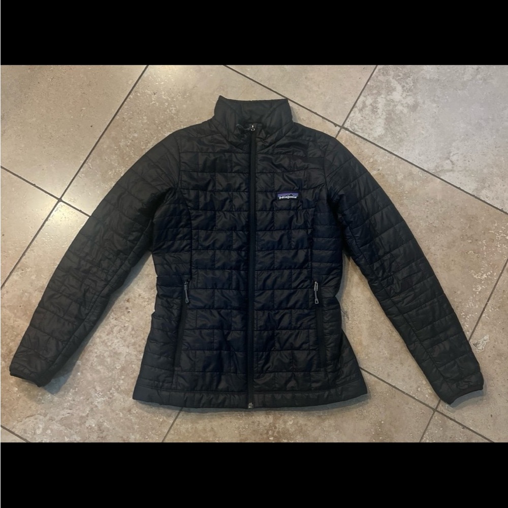 Patagonia Women's Black Nano Puffer Jacket in XS